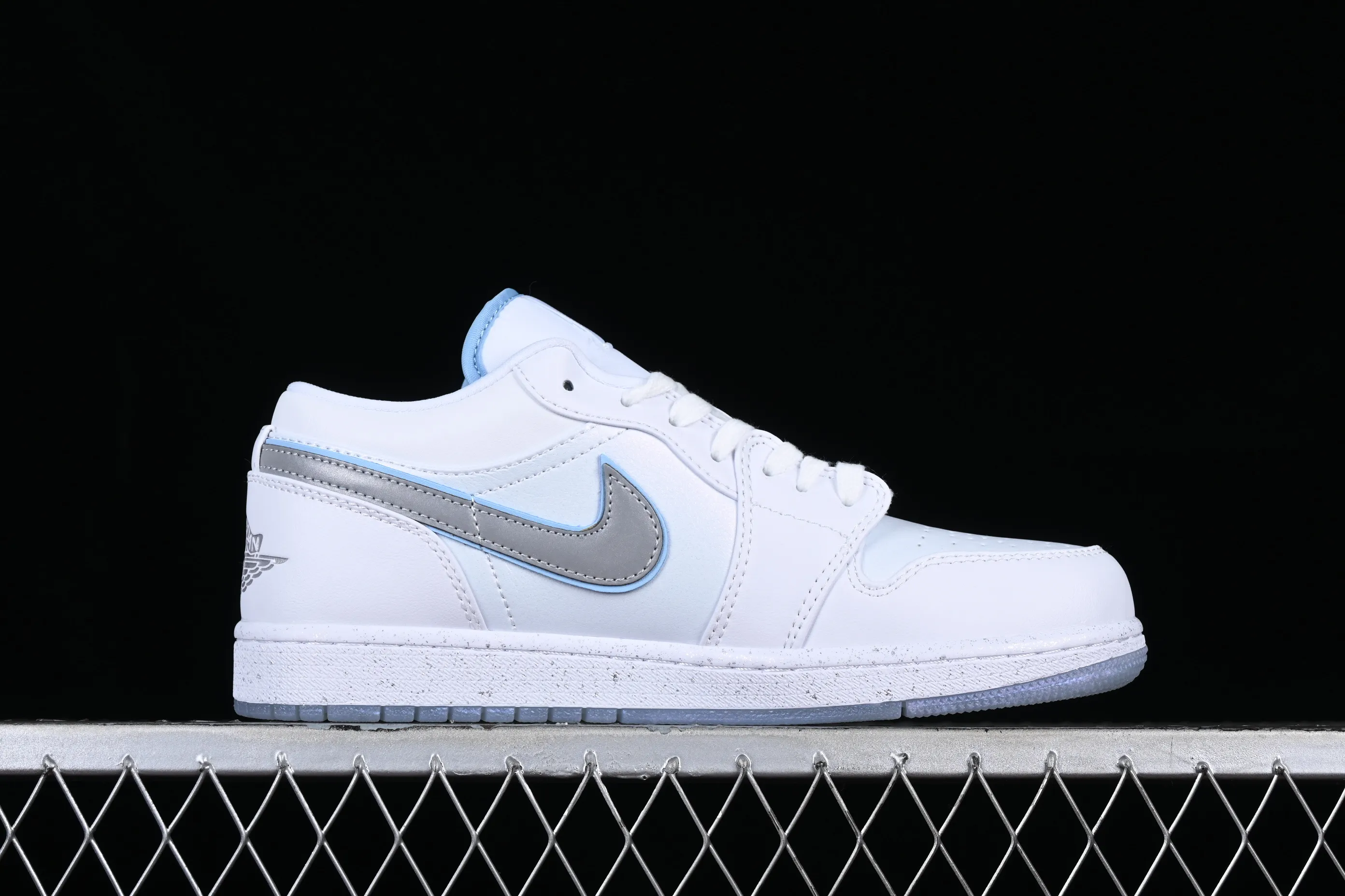 All categories Air Jordan Jordan series basketball shoes Air Jordan 1 Low Z version Air Jordan 1 Low "Dare To Fly" AJ1 Joe 1 Silver Cultural low-top casual sneakers FB1874-101